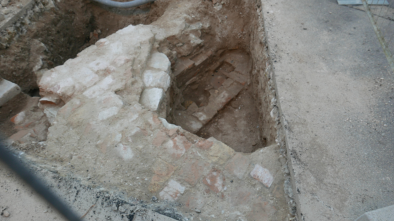 Gli scavi archeologici in piazza Simoncelli, a Senigallia, per riscoprire il ghetto ebraico