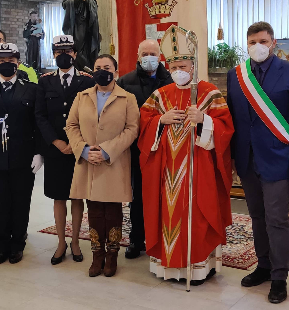 Forze di Polizia e amministratori di Fano con il vescovo per la festa di San Sebastiano