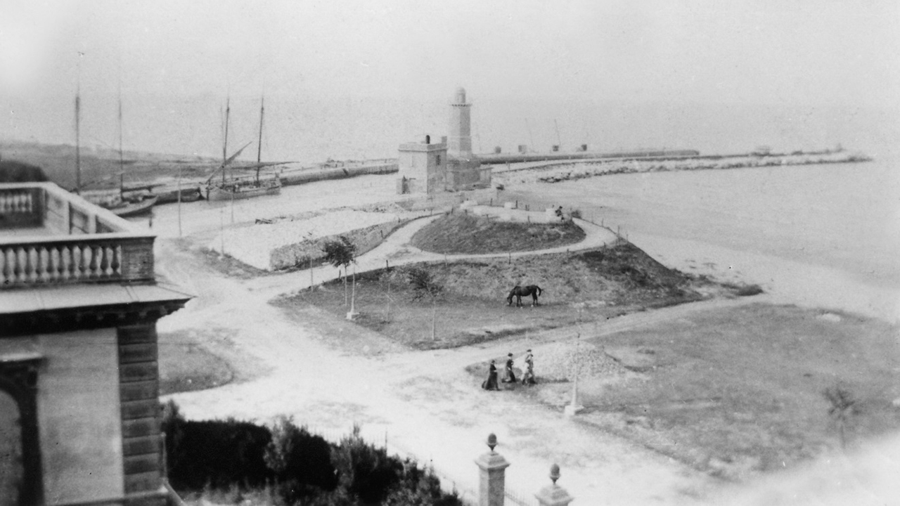 Il porto di Senigallia in una fotografia di autore sconosciuto di inizio '900: sarà esposta nella mostra sui cambiamenti delle coste delle Marche