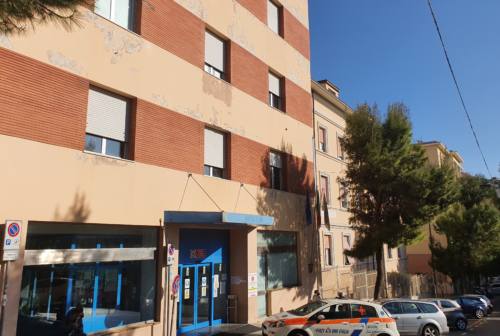 Ospedale Salesi di Ancona, potenziati i posti letto. Cazzato: «Aree Covid stabilmente piene, bambini in buone condizioni generali»