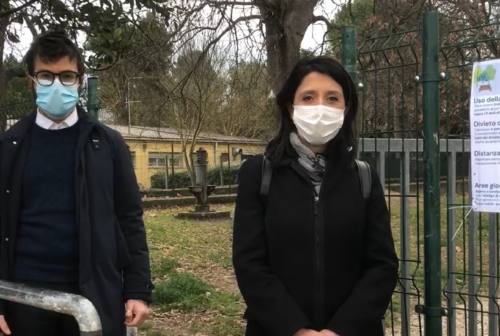 Pesaro, parchi cittadini presidiati dai volontari per evitare assembramenti