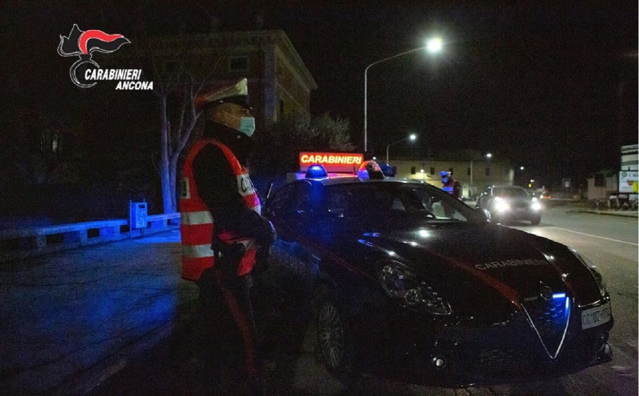 I controlli dei carabinieri di Senigallia