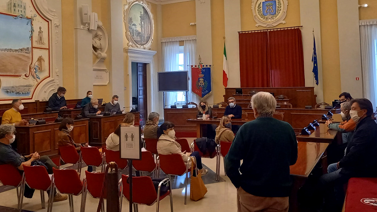 L'incontro tra l’amministrazione comunale e le associazioni ambientaliste svoltosi a Senigallia