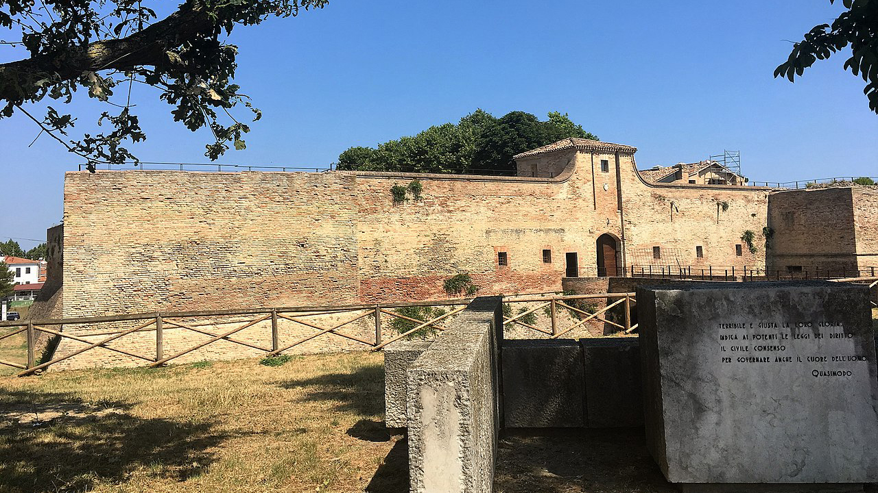 La Rocca Malatestiana di Fano (fonte wikipedia)