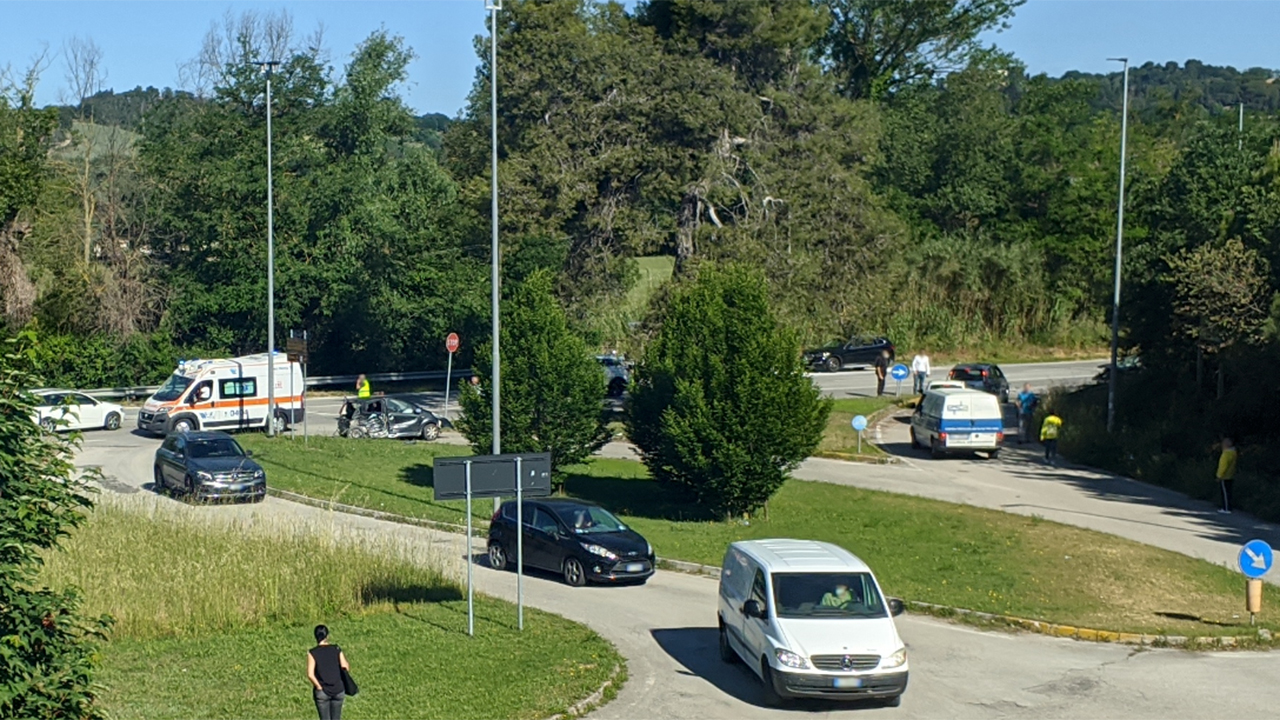 L'incidente sulla provinciale Arceviese a Borgo Bicchia di Senigallia