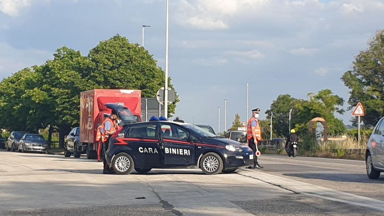 I controlli stradali dei carabinieri a Senigallia