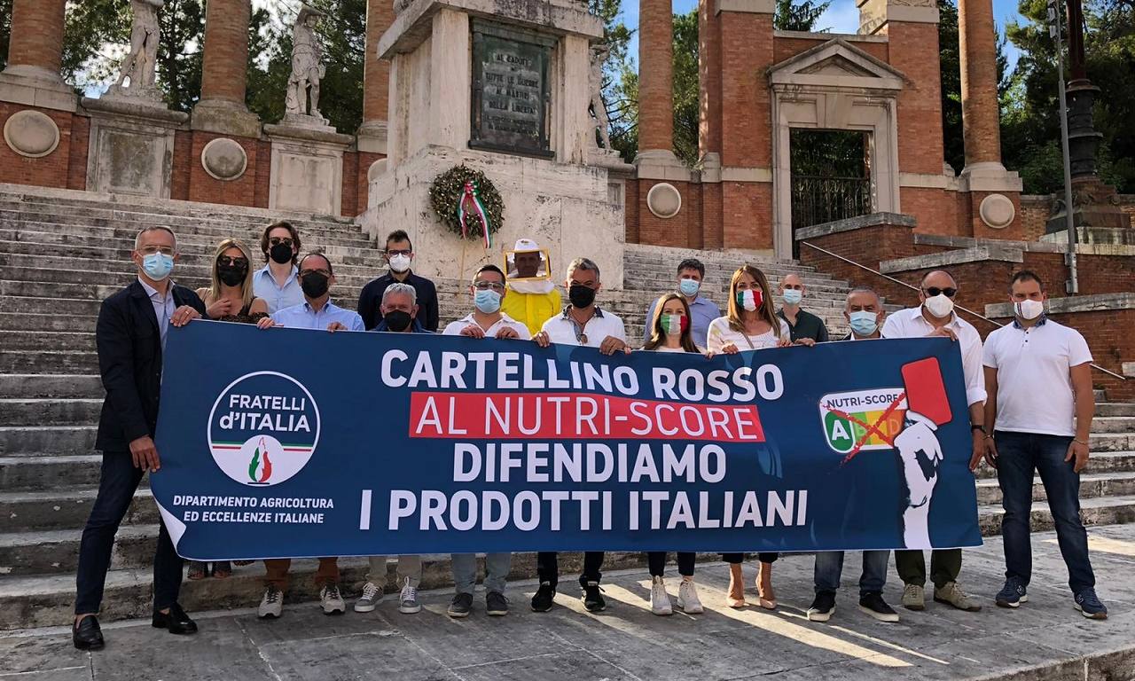 Sit-in a Macerata in difesa del Made in Italy