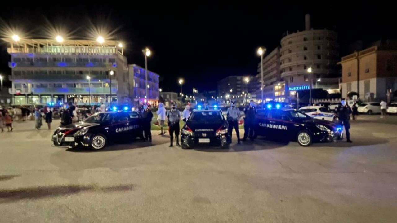 I controlli sul lungomare di Senigallia dei carabinieri