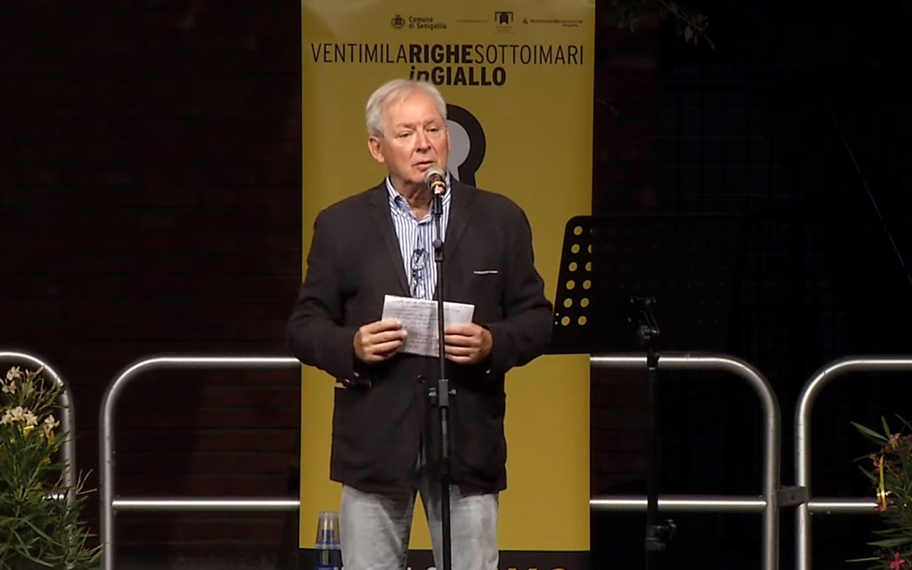 Massimo Raffeli ospite nel 2020 del festival del noir "Ventimilarighesottoimari in giallo"