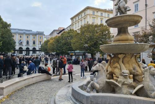 Ancona, restituita alla cittadinanza la fontana dei cavalli in piazza Roma