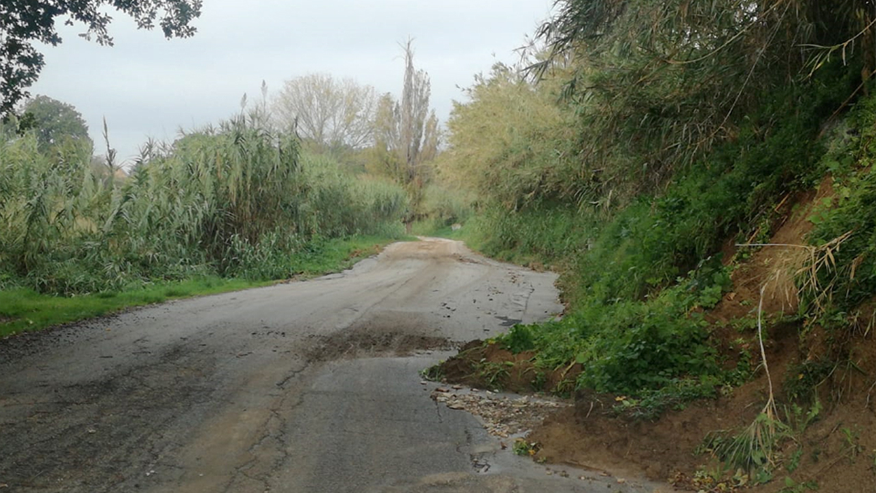 Frane e smottamenti a Senigallia: strada di Fontenuovo