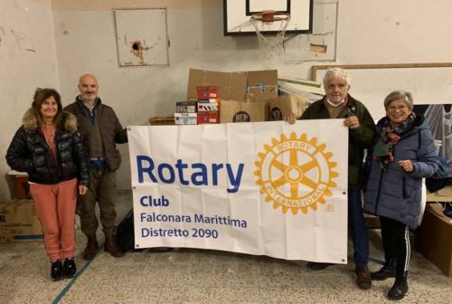 Rotary Club Falconara, altra donazione di calzature all’Unità di Strada-Ri.Bò