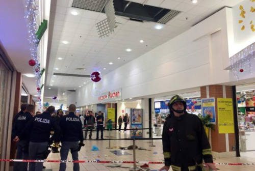 Ancona, sfondò tetto del centro commerciale Auchan: addetto alla sicurezza a processo