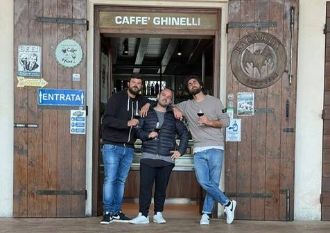 “Aspettando il Senigallia Wine Festival da Caffè Ghinelli”: in alto i calici dei Vignaioli indipendenti