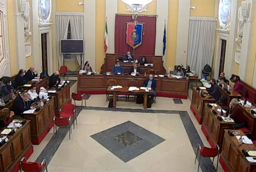 Meno commissioni e più poteri al presidente del Consiglio comunale: s’infiamma la politica a Senigallia