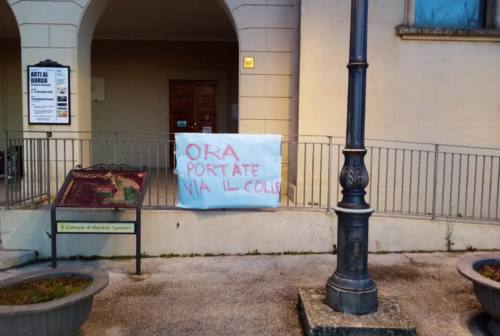 Maiolati Spontini, via l’Anagrafe dal capoluogo: protesta dei cittadini