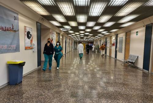 Ancona, Omicron 5 colpisce anche tra i dipendenti dell’ospedale di Torrette: 88 i positivi