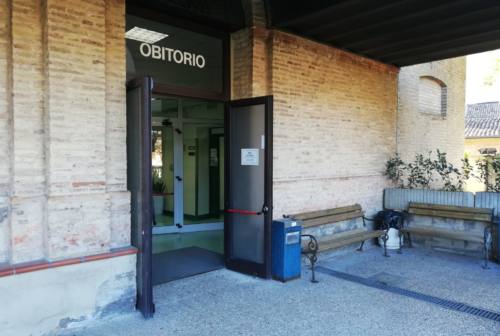 Macerata, a 48 anni ha un malore in casa a Sforzacosta: domani l’autopsia