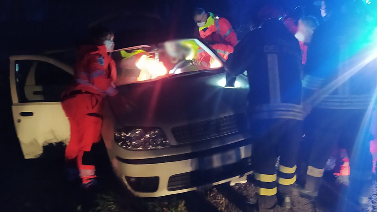 L'incidente stradale tra due auto avvenuto a Ostra