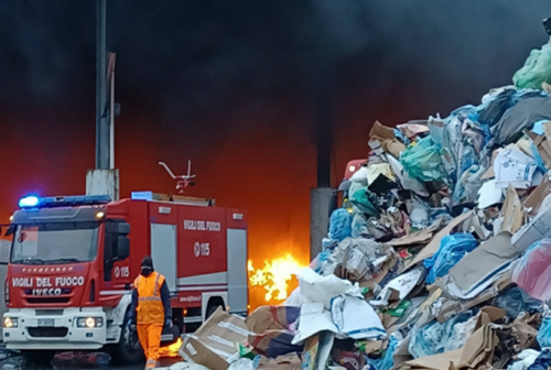 Incendio rifiuti a San Benedetto: il 10 gennaio i risultati delle analisi Arpam
