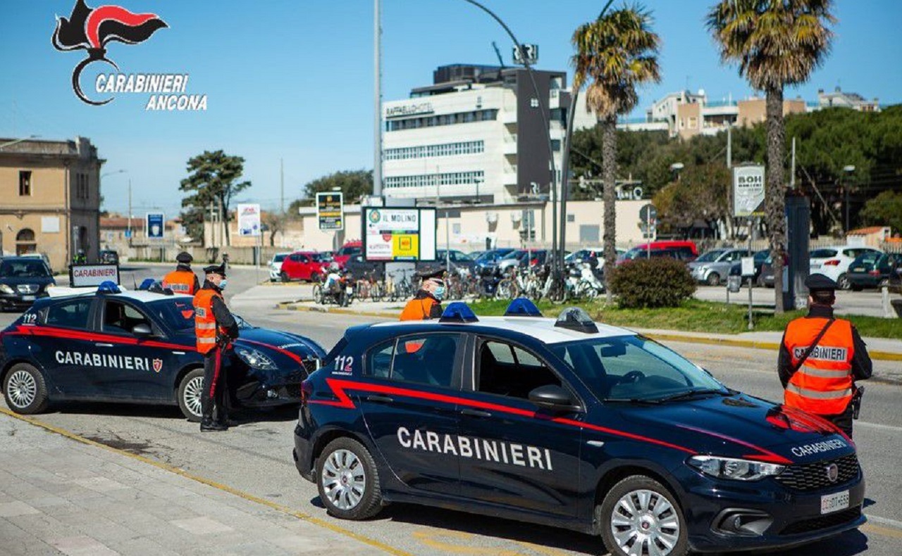 I controlli stradali dei carabinieri di Senigallia