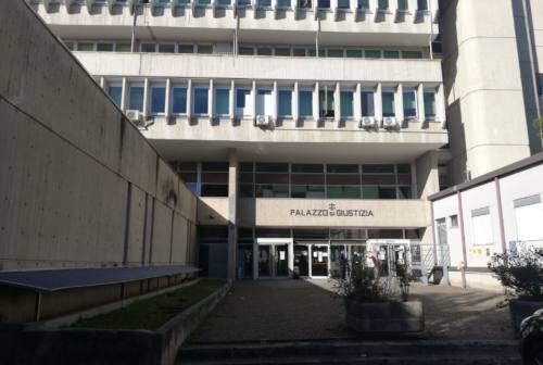 Civitanova, insulti e minacce ai genitori per ottenere i soldi per la droga: 33enne a processo