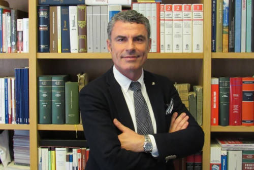 Inchiesta finti vaccini, sospeso per 5 mesi l’avvocato Gabriele Galeazzi