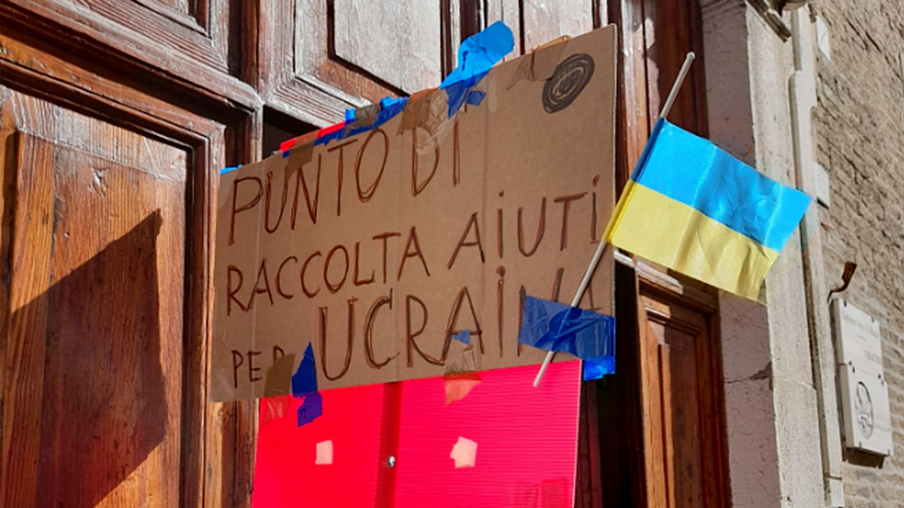 Senigallia, il punto di raccolta degli aiuti per la popolazione dell'Ucraina alla parrocchia San Martino