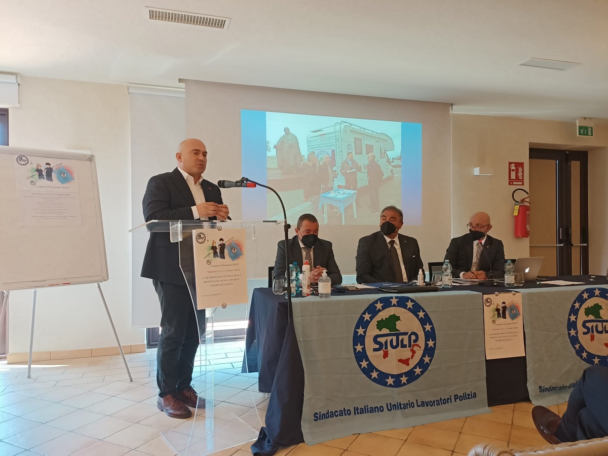 Il sindaco Simone Pugnaloni al congresso Siulp