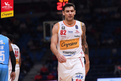 Basket, Carlos Delfino pazzo della VL Pesaro. «Chiuderò qua la mia carriera»