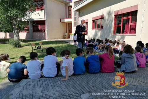 Poliziotti in classe a Senigallia e Trecastelli per diffondere la cultura della legalità