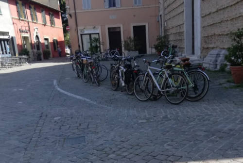 «Fano città a misura dei ciclisti, ma le biciclette dove si lasciano?»: l’Udc pungola Seri