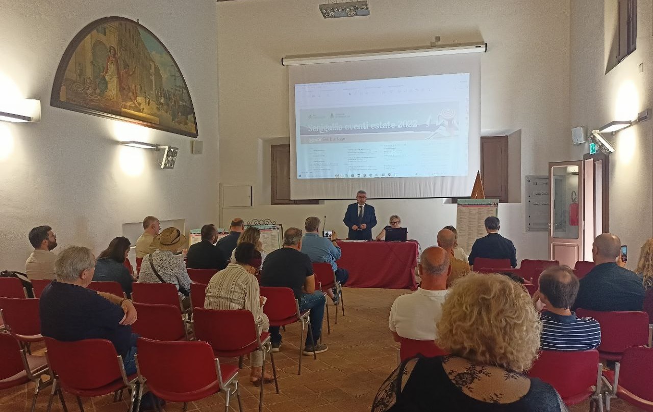 Il sindaco Massimo Olivetti ha presentato il cartellone degli eventi per l'estate 2022 a Senigallia