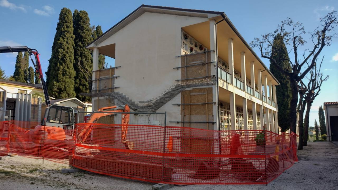 I lavori al cimitero comunale di Corinaldo