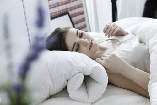 Paralisi del sonno: quando incubo e realtà si confondono. Ecco come si previene