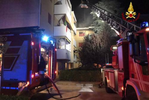 Pesaro, in fiamme appartamento in via Lubiana