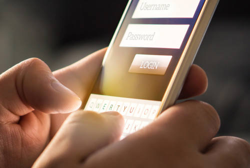 Fabriano: si finge la figlia e con un sms chiede 1500 euro alla madre, truffa sventata