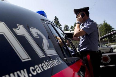 Matelica, picchia mamma e nonna 86enne, poi scappa da Psichiatria: 23enne arrestato