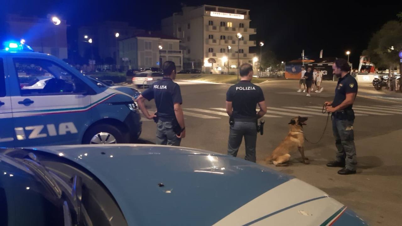 I controlli della Polizia sul lungomare di Senigallia