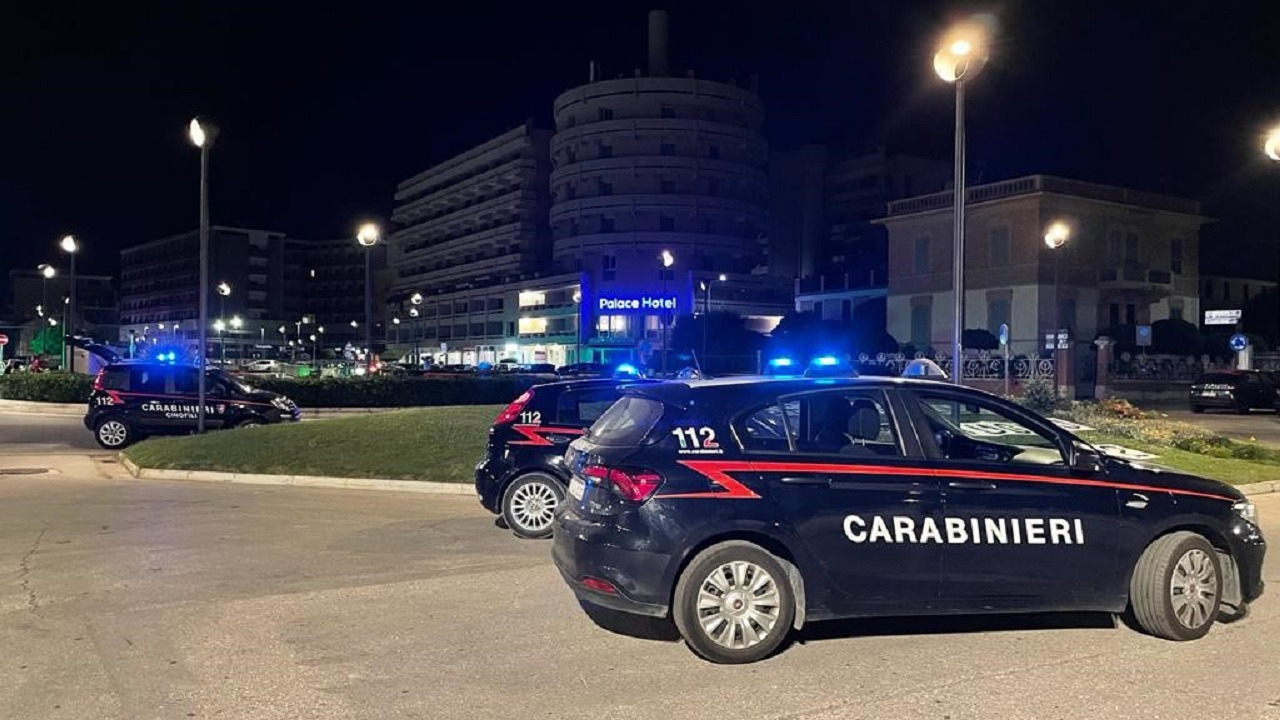 I controlli dei Carabinieri sul lungomare di Senigallia