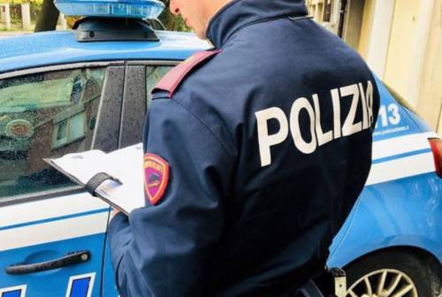 Ancona, tre dosi di eroina in casa: arrestato 40enne per spaccio