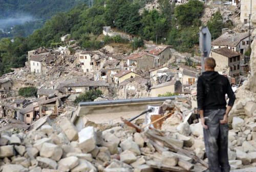 Sette anni fa il terremoto che devastò il Piceno, Castelli: «Sinergia con i sindaci per ricostruire»