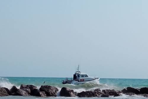 Tragedia in mare a Civitanova, recuperato corpo senza vita sul lungomare nord