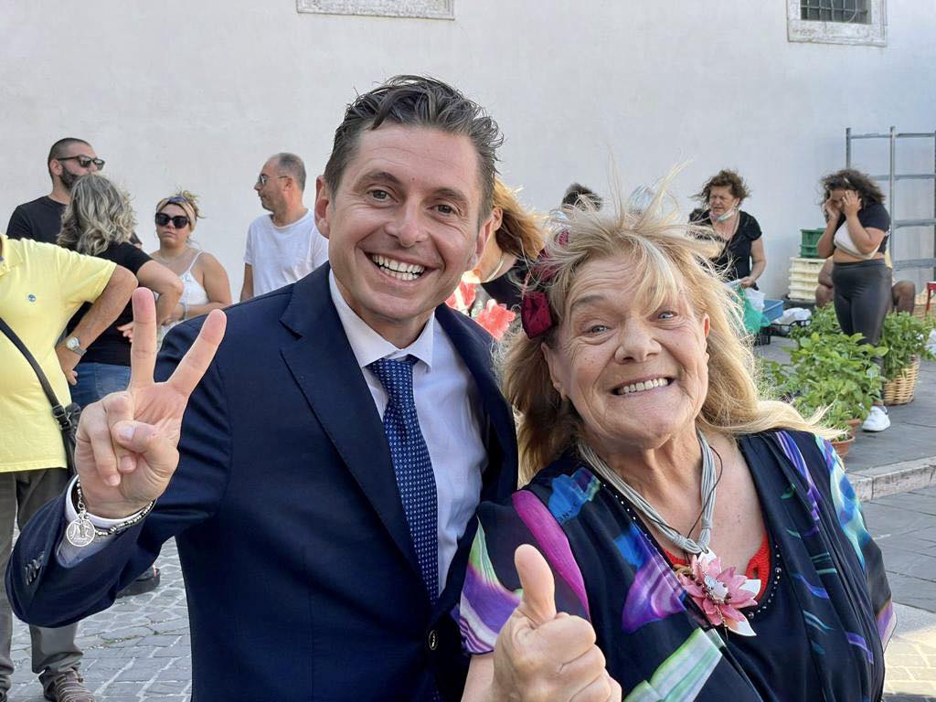 Il sindaco Marco Fioravanti con Rita Paracciani