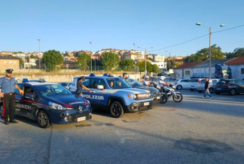 Ancona, controlli straordinari in zona Piano: sanzioni a un minimarket e un negozio di alimentari