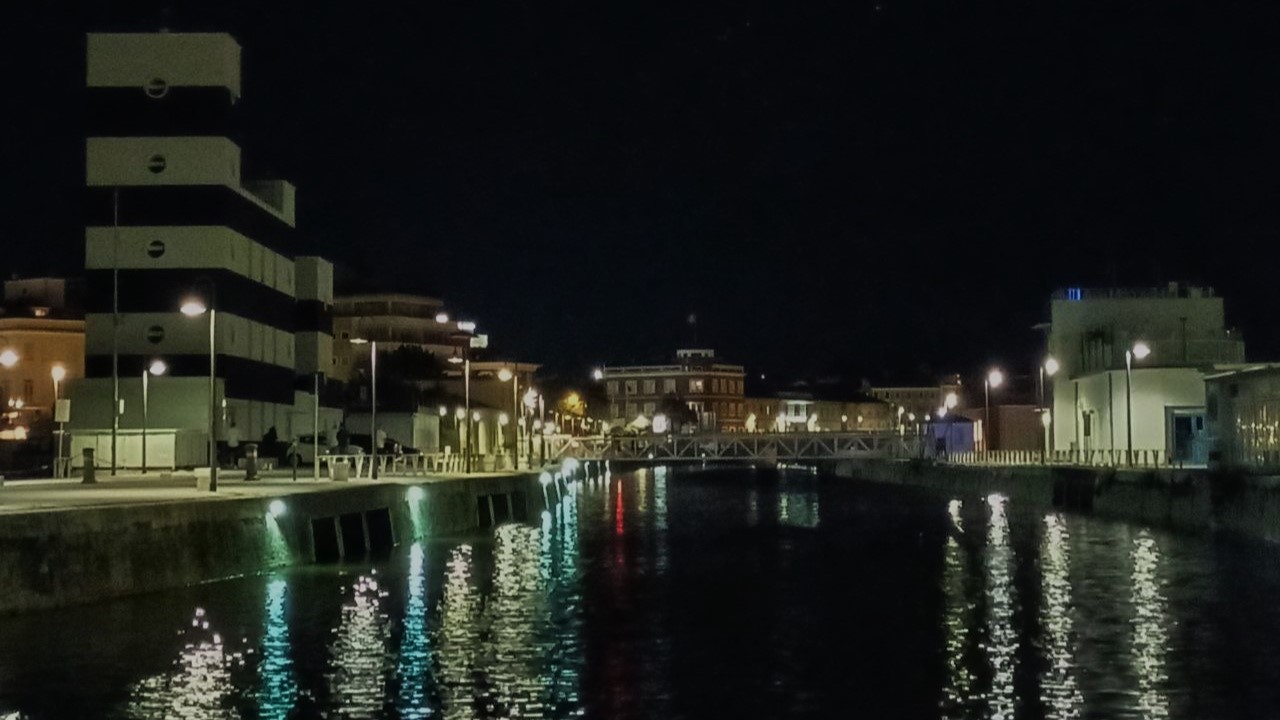 Illuminazione pubblica: le luci al porto di Senigallia