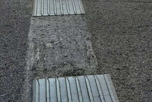 Ancona, il percorso per ciechi è un colabrodo. E salta il progetto in piazza Cavour