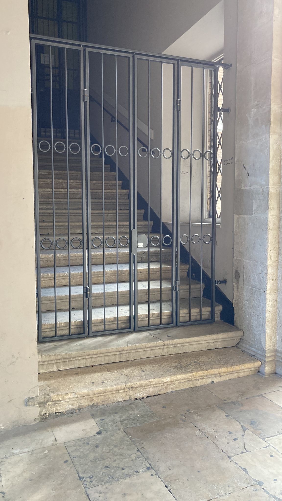 La cancellata sulla scalinata di accesso al Comune di Senigallia