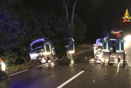 Incidente nel Piceno: schianto tra due auto a Spinetoli, intervengono i pompieri