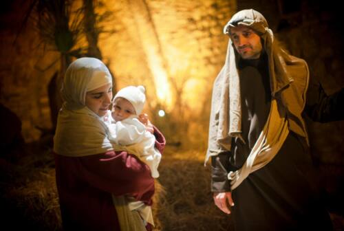 A Poggio San Marcello la magia del presepe vivente, si replica il 6 e l’8 gennaio